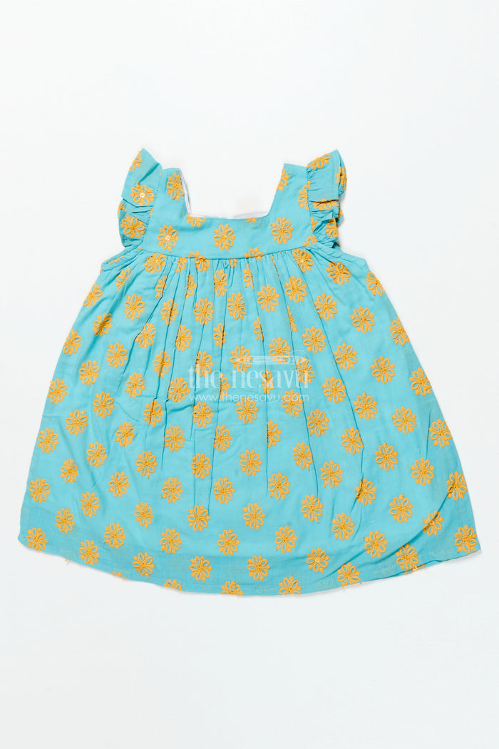 The Nesavu Girls Cotton Frock Baby Girl Cotton Frock with Embroidery for Playdates and Everyday Comfort Nesavu 12 (3M) / Green GFC1922A-12 Nesavu baby girl cotton frock floral thread embroidery casual playdates summer outings