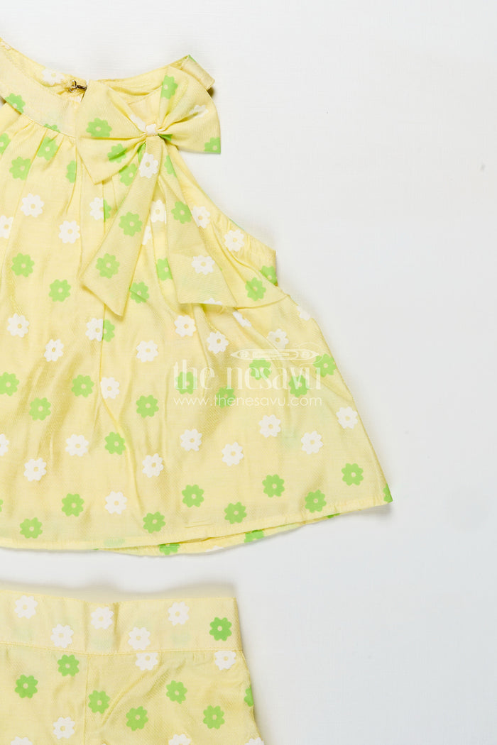 The Nesavu Baby Casual Sets Baby Girls Cotton Poplin Casual Clothes Set in Green with Floral Design and Tie Shoulder Top Nesavu Nesavu Baby Girls Green Cotton Poplin Clothes Set Floral Print Adjustable Tie Shoulder Top