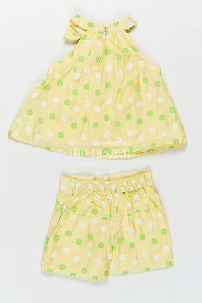 The Nesavu Baby Casual Sets Baby Girls Cotton Poplin Casual Clothes Set in Green with Floral Design and Tie Shoulder Top Nesavu Nesavu Baby Girls Green Cotton Poplin Clothes Set Floral Print Adjustable Tie Shoulder Top