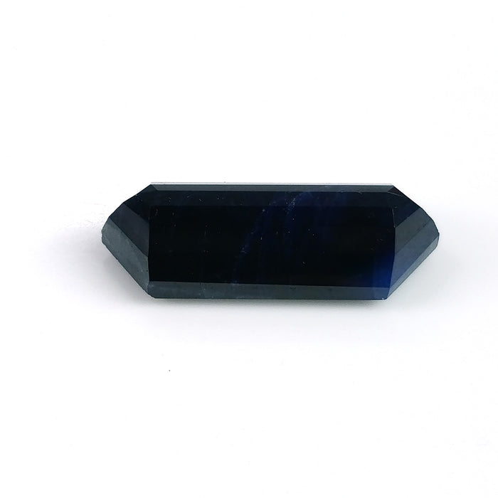 Uneven Sapphire