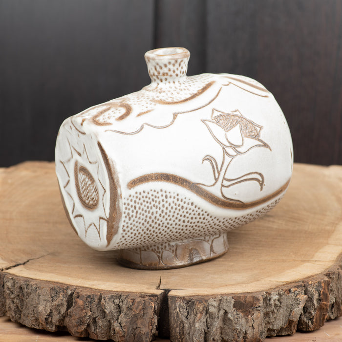 Bottle, stoneware, Louise Harter