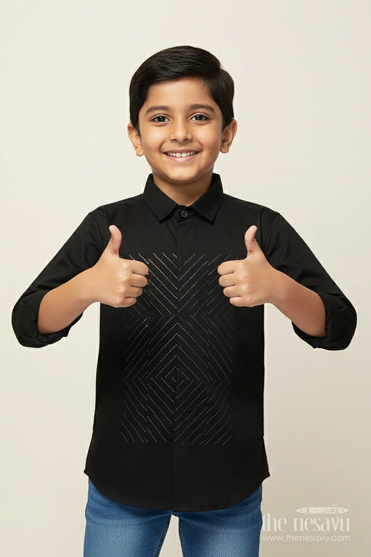 The Nesavu Boys Cotton Shirt Boys Black Shirt with Foil Detailing Party-Ready Designer Wear Nesavu 26 (6Y) / Black BS349D-26 Boys black shirt foil print festive designer cotton blend shirt