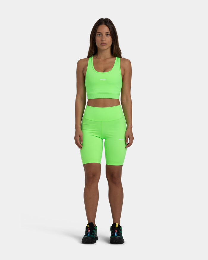 Classic Bike Shorts, Women (Neon Green) | bareen | Modellen er 165 cm og har str. S på
