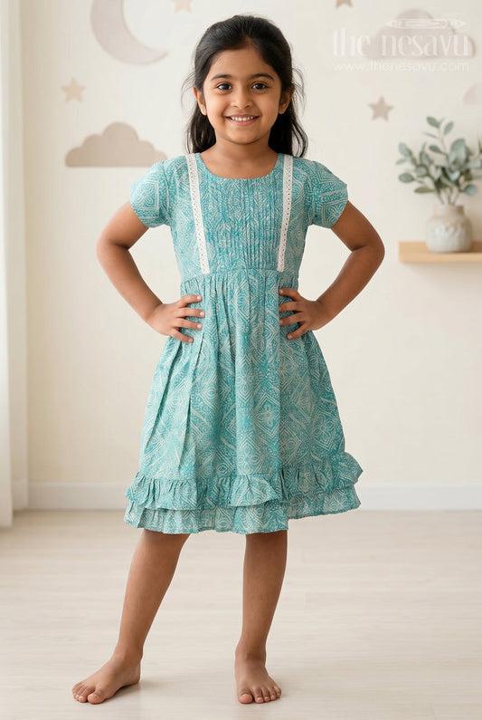 The Nesavu Girls Cotton Frock Elegant Green Cotton Girls Frock with Floral Print and Lace Detailing for Casual Wear Nesavu 16 (1Y) / Green GFC1595B-16 Elegant Green Cotton Girls Frock Floral Print Lace Detailing Casual Wear | The Nesavu