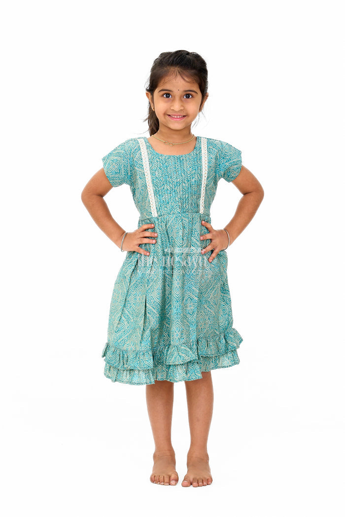 The Nesavu Girls Cotton Frock Elegant Green Cotton Girls Frock with Floral Print and Lace Detailing for Casual Wear Nesavu 16 (1Y) / Green GFC1595B-16 Nesavu Elegant Green Cotton Girls Frock Floral Print Lace Detailing Casual Wear