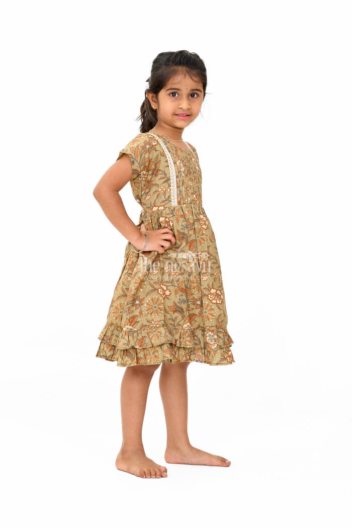 The Nesavu Girls Cotton Frock Elegant Green Cotton Party Wear Frock for Girls with Floral Prints and Ruffle Hem Nesavu Nesavu Elegant Green Cotton Party Wear Frock Girls Floral Prints Ruffle Hem