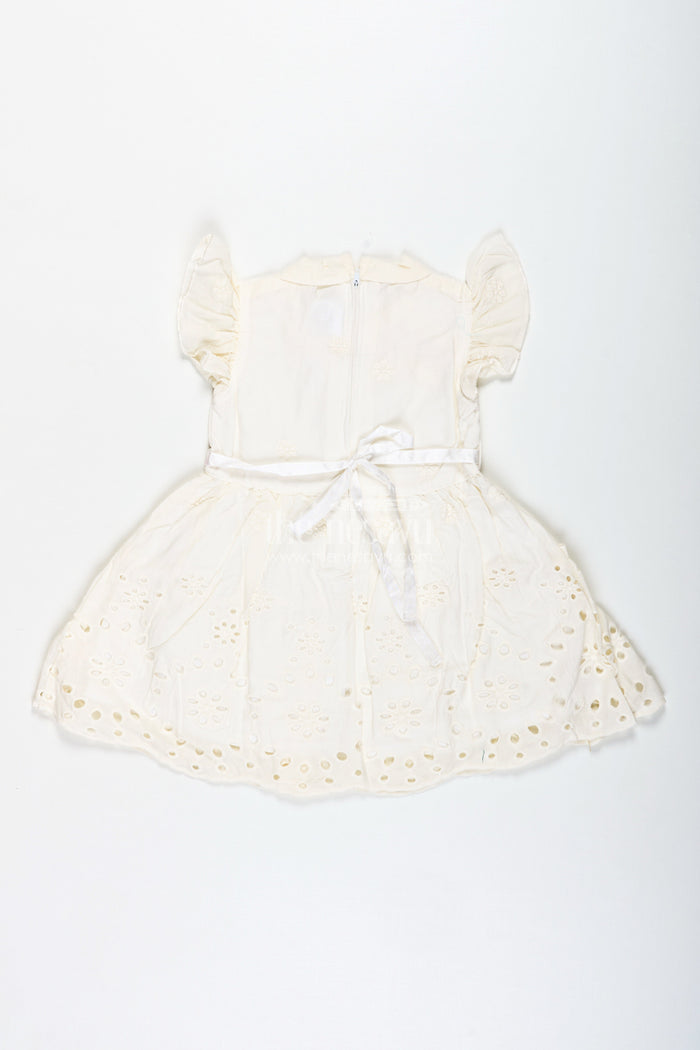 The Nesavu Girls Fancy Frock Everyday Floral Frock for Toddler Girls Comfortable & Cute Nesavu Nesavu Everyday Floral Frock Toddlers Girls Lightweight Hakoba Fabric Puff Sleeves