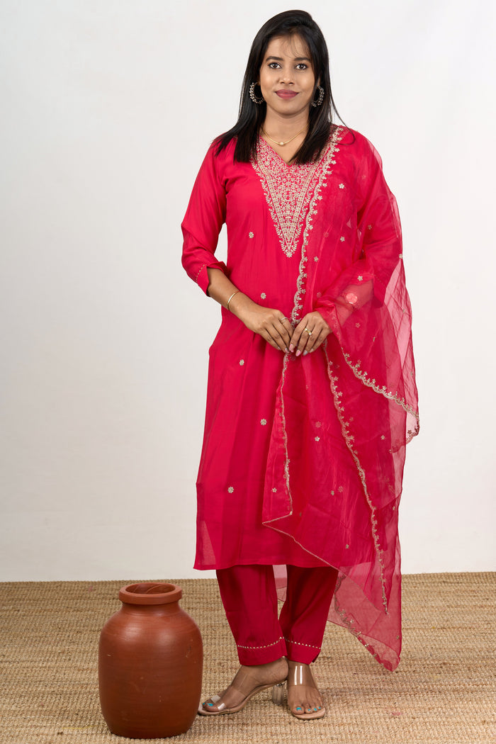 The Nesavu Womens Straight Suit Sets Exquisite Blend Silk Women'S Occasion Dresses with Gold Detailing Nesavu 38 (M) / Red WTH053A-38 Women'S Blend Silk Occasion Dress Gold Embroidery Sheer Dupatta - | The Nesavu