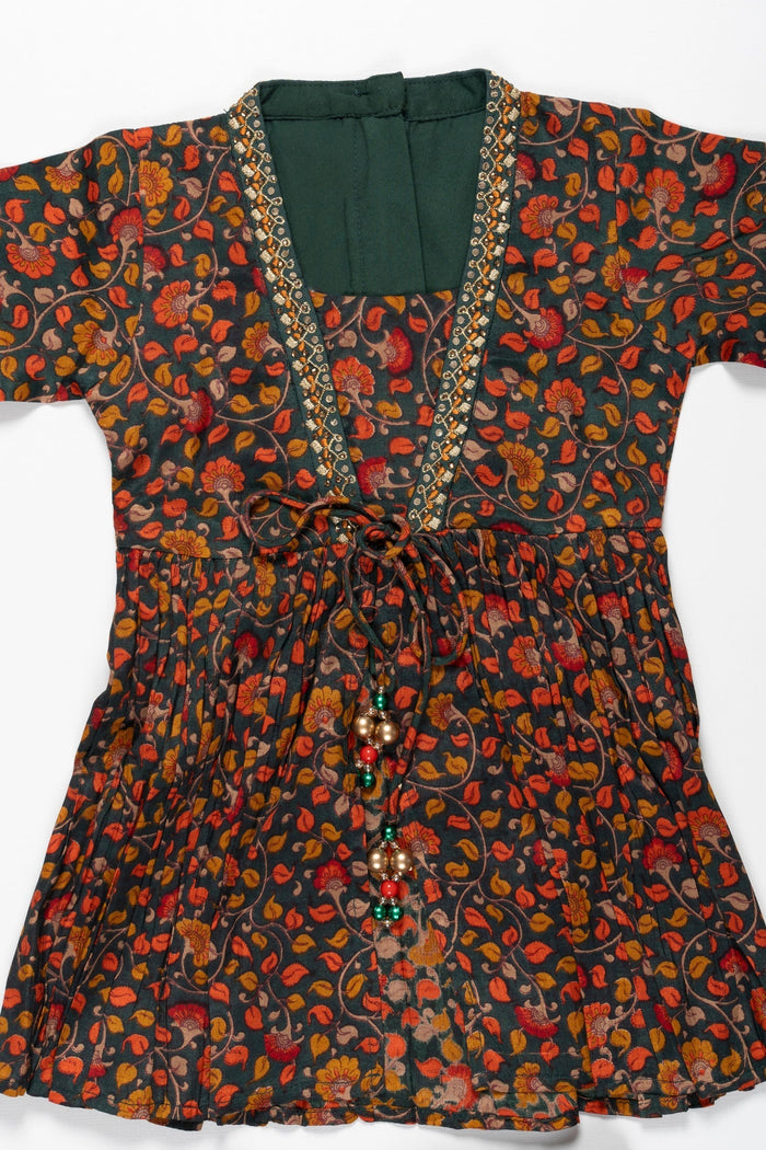 The Nesavu Girls Sharara / Plazo Set Exquisite Tradition: Girls Youthful Short Kurti with Gharara Set Nesavu Shop the Latest Kurti Gharara Set Online | Perfect for Young Fashionistas | The Nesavu