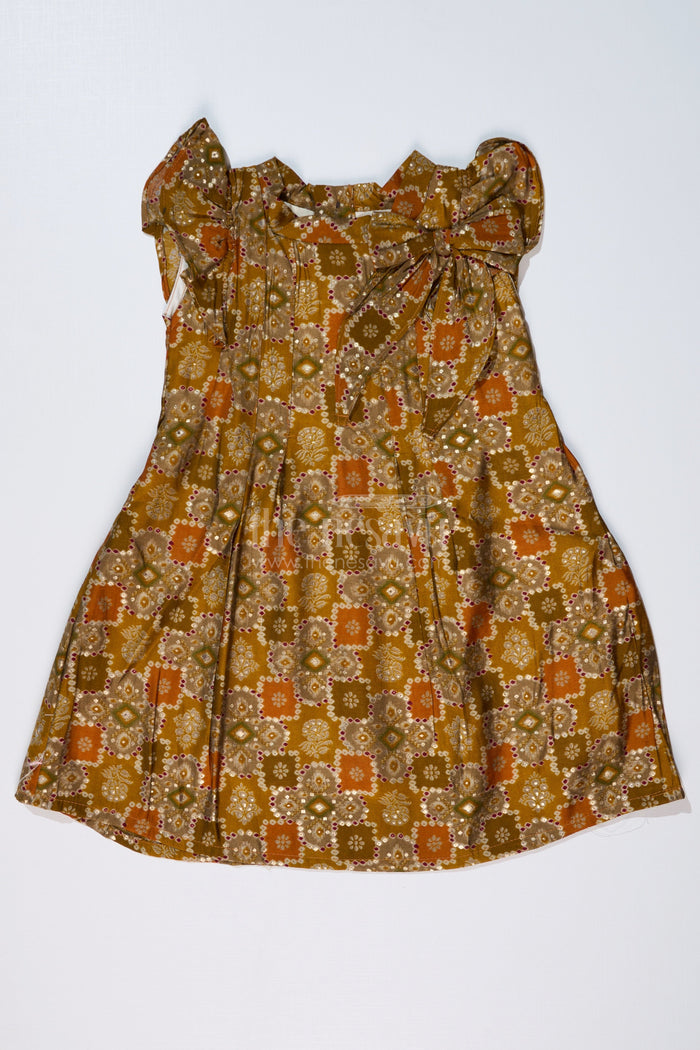 The Nesavu Girls Cotton Frock Girls Casual Frock in Muslin Silk with Elegant Bow and Pleated Design Nesavu 16 (1Y) / Green GFC1603A-16 Nesavu Girls Casual Frock Muslin Silk Elegant Bow Pleated Design
