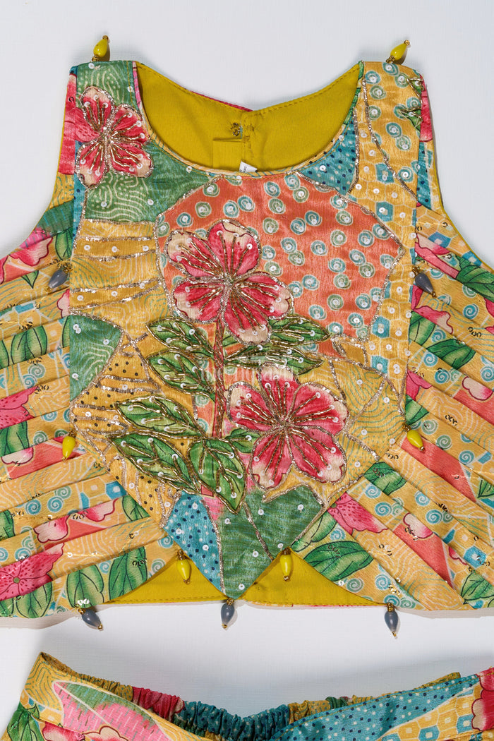 The Nesavu Girls Sharara / Plazo Set Girls Choli Plazo Suit with Floral Digital Print and Embellished Blouse for a Festive Look Nesavu Nesavu Girls Choli Plazo Suit Floral Digital Print Embroidered Blouse