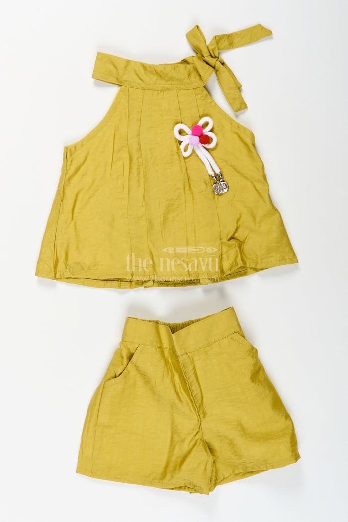 The Nesavu Girls cotton shorts set for casual days and summer play Nesavu 18 (2Y) / Green BFJ862C-18 Nesavu casual girls shorts set floral bow  comfy summer outfit travel weekend wear