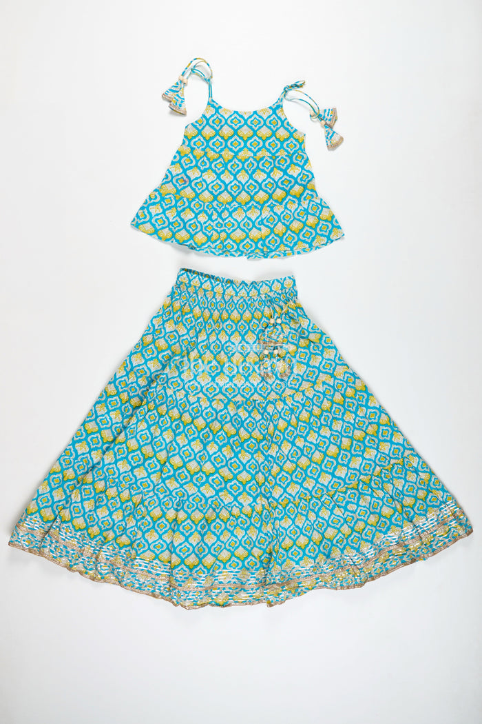 The Nesavu Girls Lehenga Choli Girls Printed Cotton Lehenga Choli with Ruffle Hem and Tassel Belt Nesavu Nesavu Girls Cotton Lehenga Choli Printed Ruffle Skirt Tassel Belt