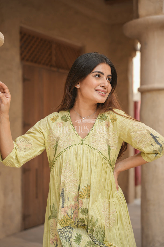 The Nesavu Womens Flared Kurthas Graceful Women’S Chiffon Flared Kurtha with Subtle Floral Embroidery Nesavu Womens Green Chiffon Flared Kurtha Floral Embroidery Festive Occasions | The Nesavu