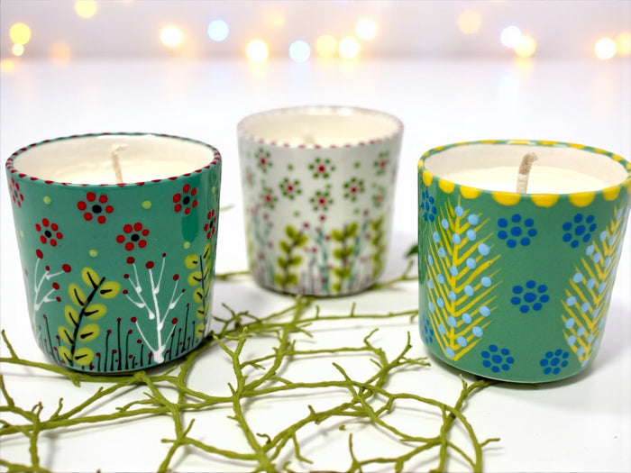 Hand-Painted Ceramic Holiday Candle – Spiced Cookie Scent