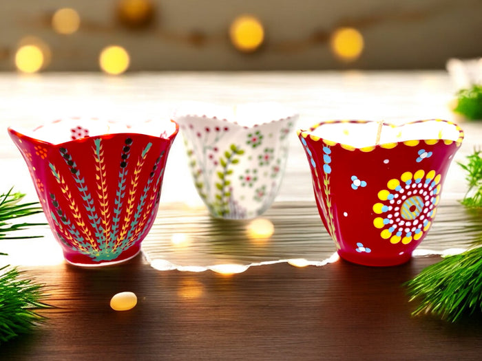 Hand-Painted Ceramic Holiday Tulip Candle – Spiced Cookie Scent