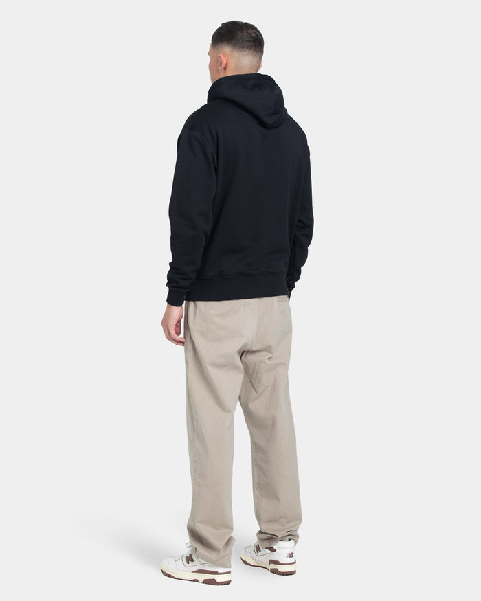 Hoodie Classic, Men (Black) | bareen | Modellen er 185 cm og har str. L på