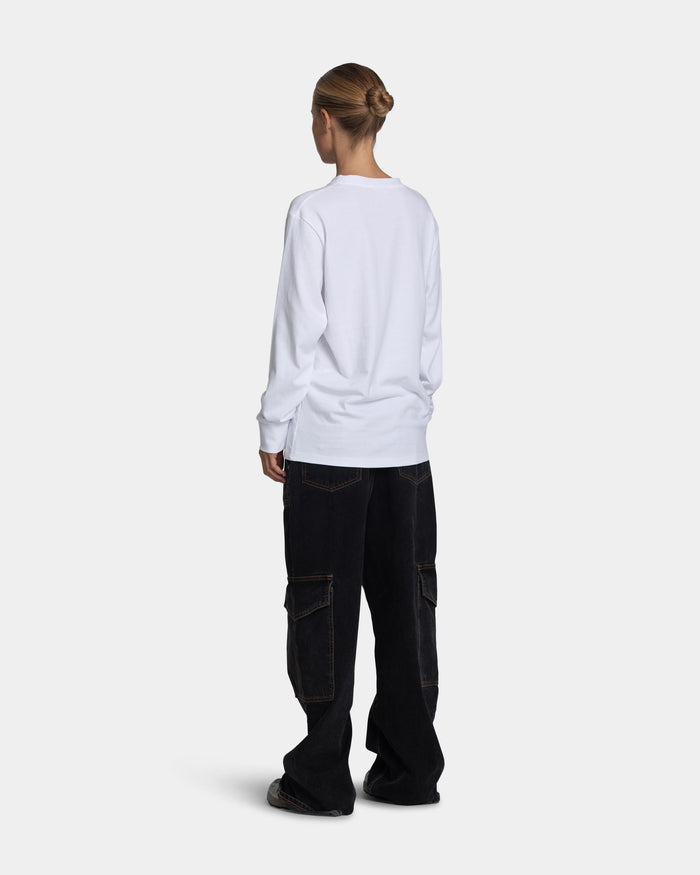 Long Sleeve Oversize, Women (White) | bareen | Modellen er 170 cm og har str. S på