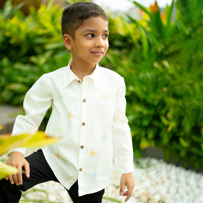 Mini Sail Boats Embroidered Organic Cotton Shirt - White (1-14 Years)
