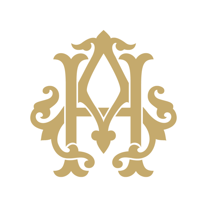 Monogram Chic AH