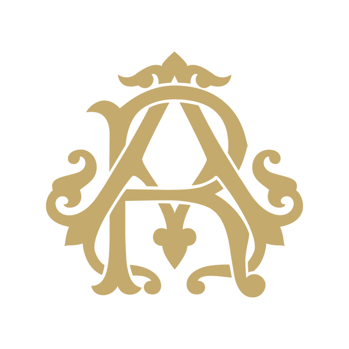 Monogram Chic AR