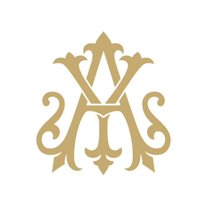 Monogram Chic AY