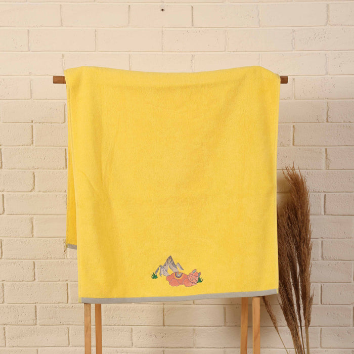Ooh La Llama Bath Towel (All Ages)
