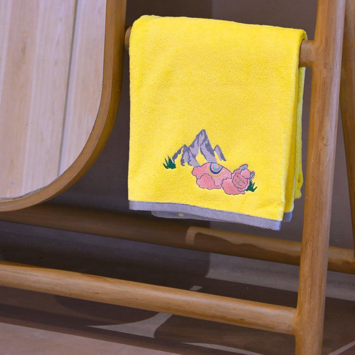 Ooh La Llama Bath Towel (All Ages)