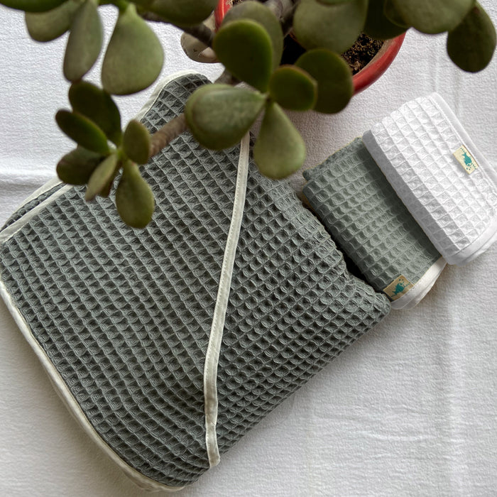 ORGANIC WAFFLE HOODED TOWEL SET - GREY (All Ages)