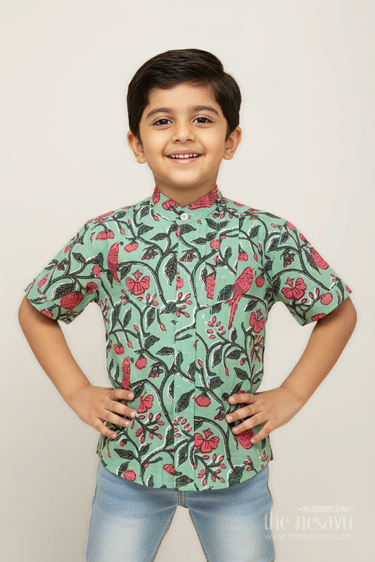 The Nesavu Boys Cotton Shirt Parrot and Botanical Print Boys Cotton Shirt Natureinspired Green Casual Wear Nesavu 16 (1Y) / Green BS276A-16 Nesavu Nature Inspired Green Cotton Shirt Boys Parrot Leaf Print Design Summer Days