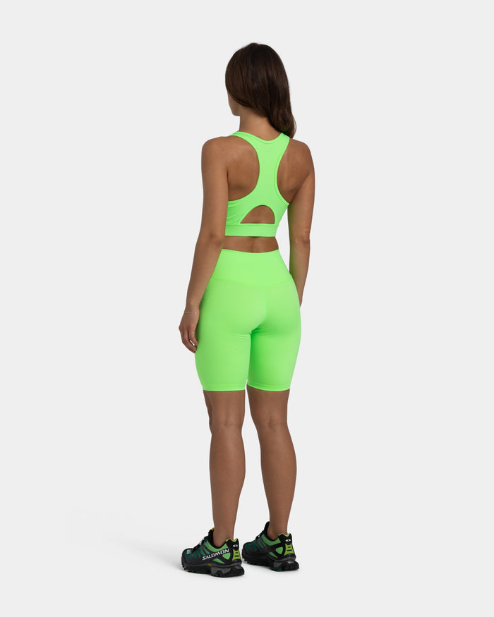 Sports Bra Tech, Women (Neon Green) | bareen | Modellen er 165 cm og har str. S på