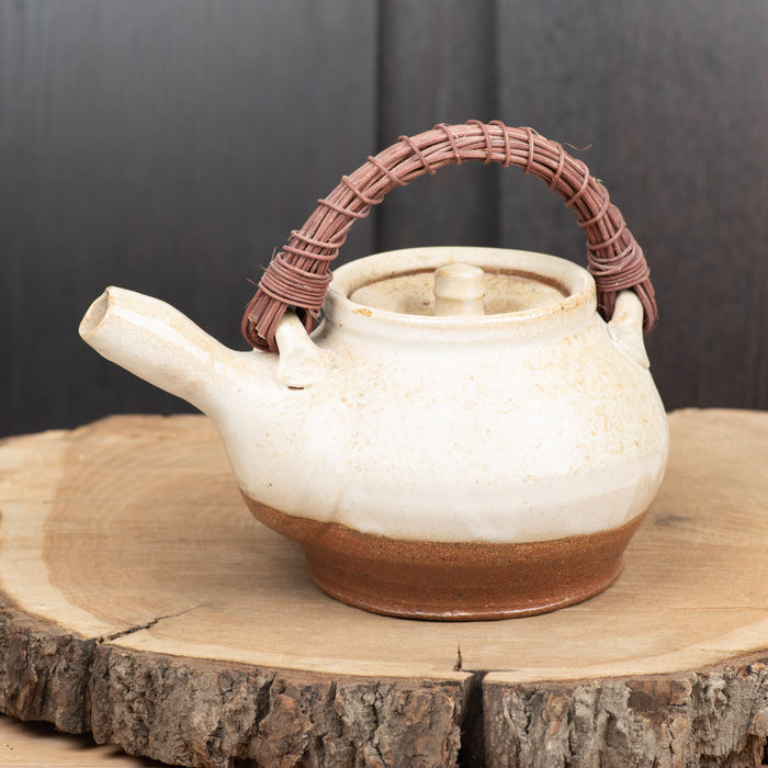 Teapot, stoneware, Louise Harter