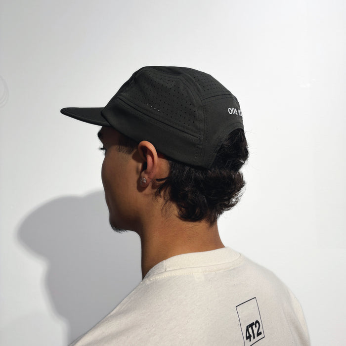 technical adjustable race cap, one more, grey.