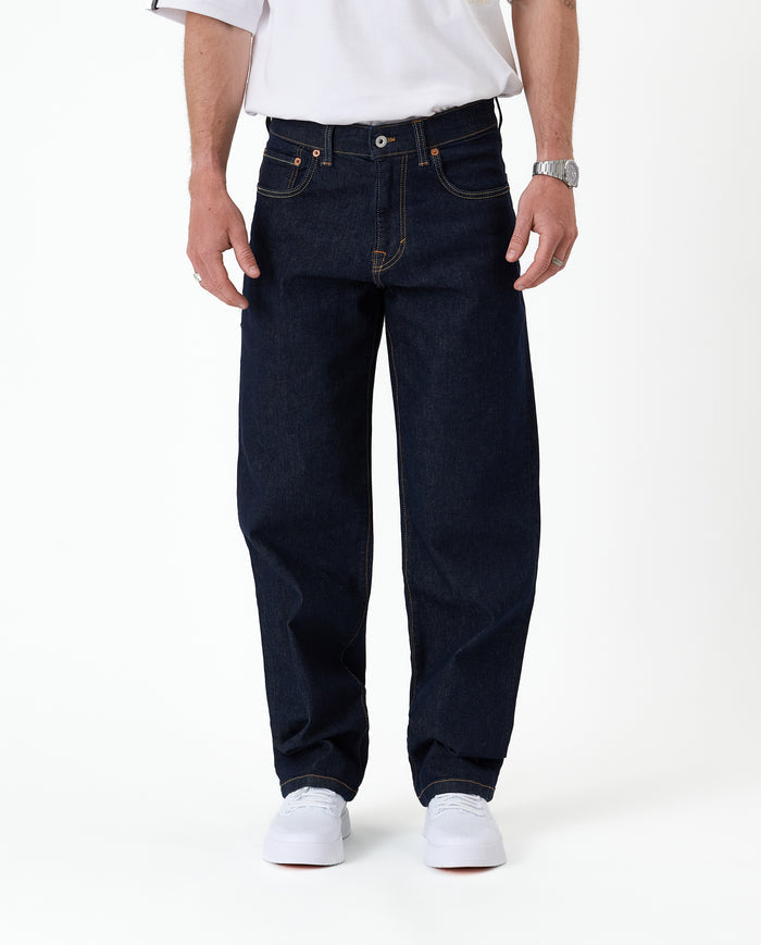 The Jeans Relaxed Straight Fit in rinse wash — front view against a white background