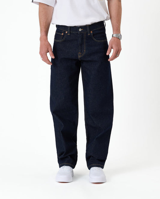 The Jeans Relaxed Straight Fit in rinse wash — front view against a white background