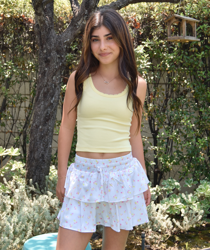 Theme Girls Willow White With Pastel Yellow Ditsy Floral Satin Skort Distressed/seasonal girls Theme-NYC Floral Y/XS (6X)